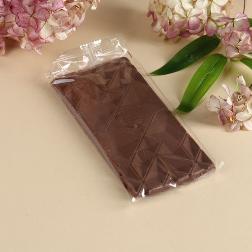 Подарочный набор Для самой красивой: чай чёрный с клубникой 50 г., молочный шоколад 70 г. - Simaland фото 3