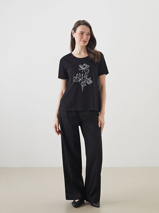 Bisiklet Yaka ?i?ekli Kad?n Ti??rt