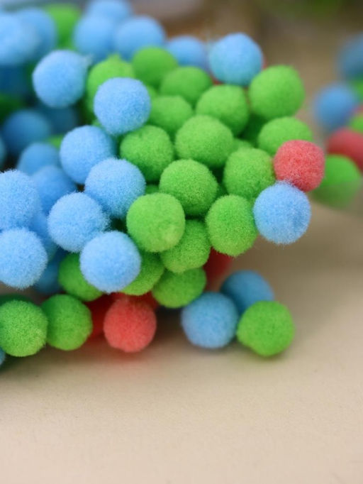 Картина из помпонов на подрамнике Draw Me! Flower, (20 х 20 см)