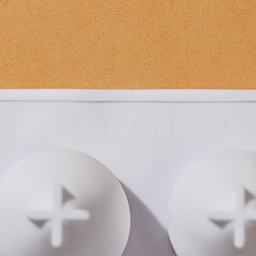 Форма для муссовых десертов и выпечки KONFINETTA Клубника, силикон, 29?17?4 см, 15 ячеек, цвет белый  фото 4