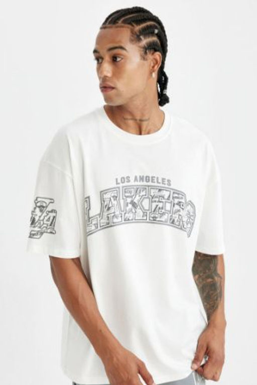 DeFactoFit NBA Los Angeles Lakers Oversize Genis Kal?p Bisiklet Yaka Bask?l? K?sa Pamuklu Kollu Tisort