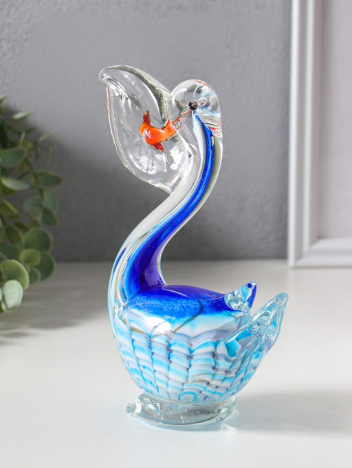 Сувенир стекло "Пеликан с рыбкой в клюве" под муранское стекло 7,5х14х17 см