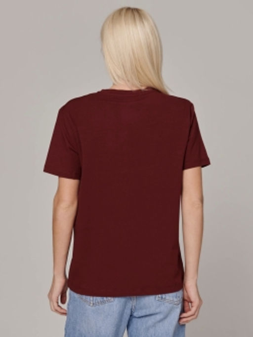 ФУТБОЛКА ЖЕНСКАЯ - Chic & charisma фото 2