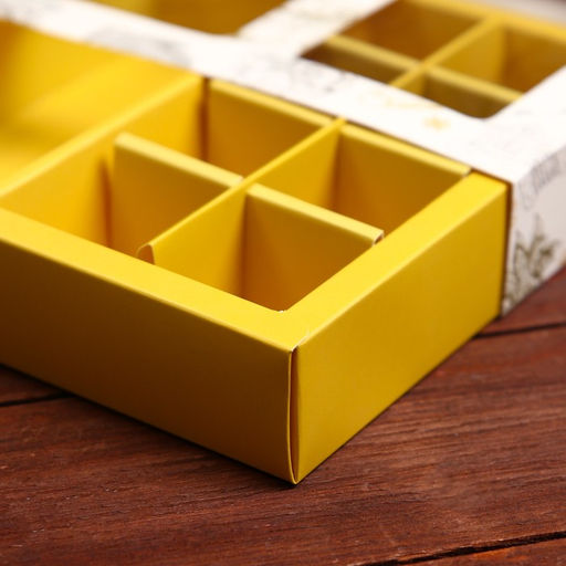 Коробка для конфет, 8 конфет и шоколадка, 17,7 х 17,7 х 3,8 см Праздничная ёлка - UPAK LAND фото 5