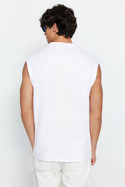 Beyaz Oversize/Geni_ Kesim Basic Etiketli %100 Pamuk Kolsuz T-shirt/Atlet - Trendyolmilla фото 2