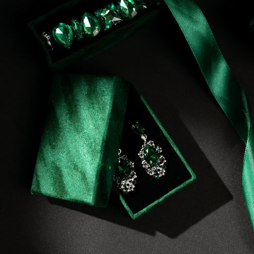 Цена за 6 шт. Коробочка подарочная под набор «Бархат», 5×8 см, (полезная часть 4.7×7.7 см,), зелёная