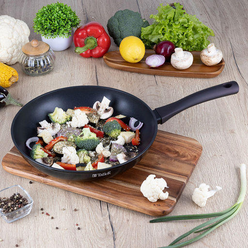 Сковорода с антипригарным покрытием д28см Аспайр, h5,3см, s3мм, дно д22,5см, s3,3мм, кованый алюминий, бакелитовая ручка с покрытием soft-touch, темно-фиолетовый, TalleR (Китай) Подходит для всех видов плит, включая индукционную. - Домашняя мода фото 7