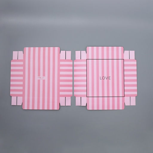 Коробка подарочная для цветов с вазой и пластиковыми окнами складная, упаковка, «Love», 23×30×23 см