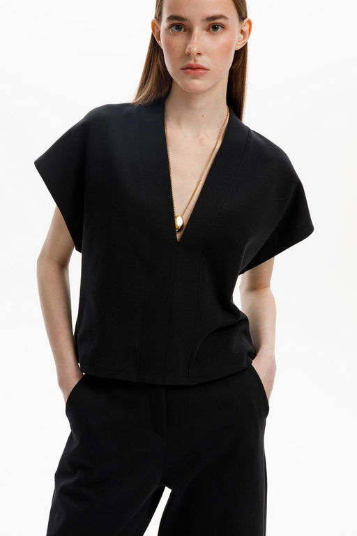 ЕВТ 3295/темный черный жилет жен