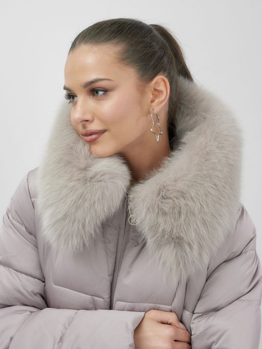 Пальто зимнее утепленное с мехом и капюшоном тренд светло-коричневого цвета 7630SK - Visdeer фото 11