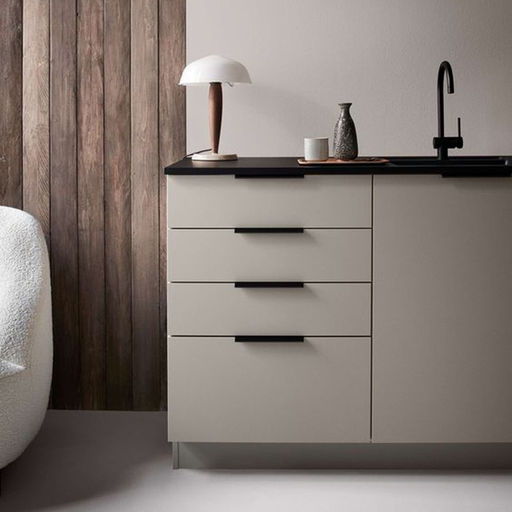 Цена за 2 шт. Ручка CAPPIO RT001BL, L=250 мм, м/о 192 мм, цвет черный