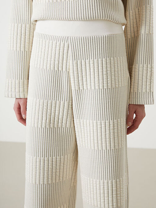 Beli Lastikli ?izgili Kad?n Pantolon