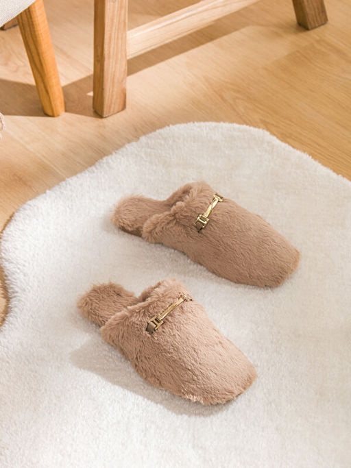 Pel?? Kad?n Ev Terli?i