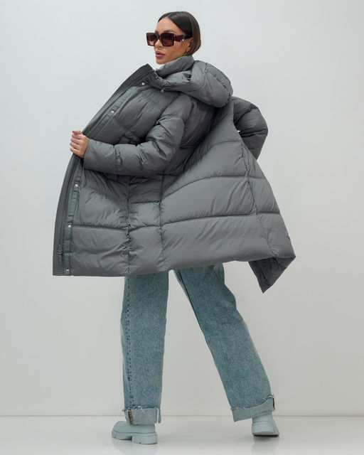 Пальто зимнее утепленное с капюшоном женское темно-серого цвета 7618TC - Visdeer фото 16