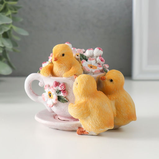 Фигурка полистоун Цыплята с чашкой на блюдце с цветами, 11?8.5?7.5 см