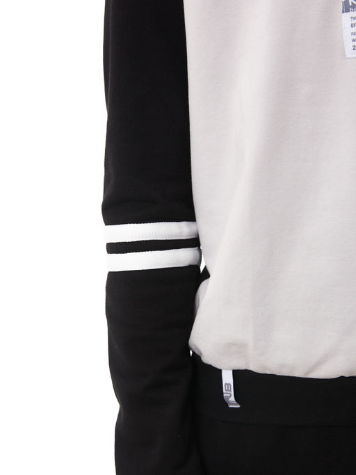 Костюм спортивный