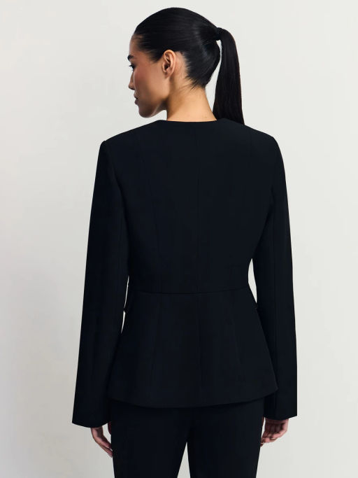 Приталенный жакет с баской / Zarina