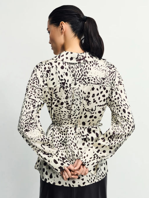 Приталенная блуза из вискозы / Zarina