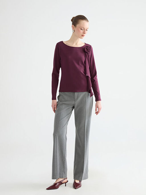 Bisiklet Yaka ?i?ek Aplikeli Kad?n Ti??rt