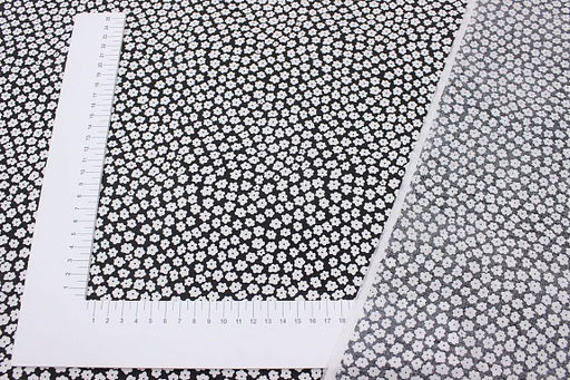 Штапель "Маленькие белые цветочки на черном", ш.1.44м, вискоза-100%, 90гр/м.кв