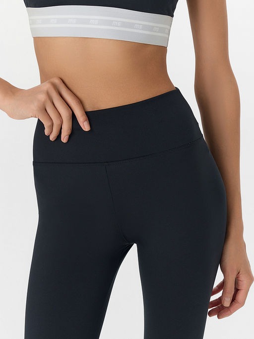 Легинсы спортивные женские черные