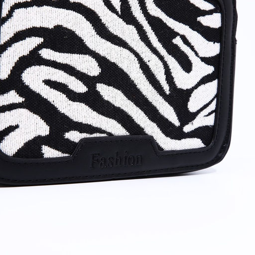 Сумка женская кросс-боди на молнии, 18×7×16 см, с животным принтом, чёрная