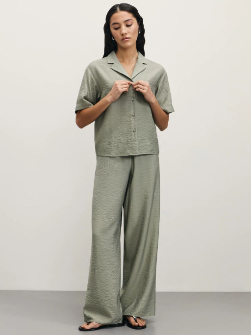 Блузка с английским воротником из фактурной вискозы / Zarina  фото 3