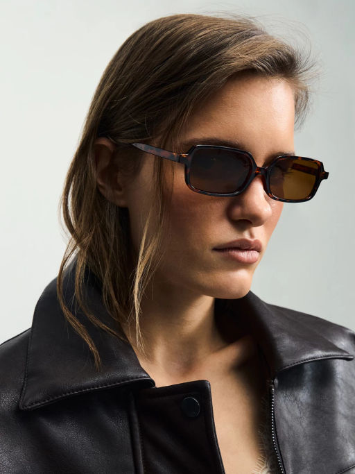 Солнцезащитные очки в пластиковой оправе / Zarina  фото 4