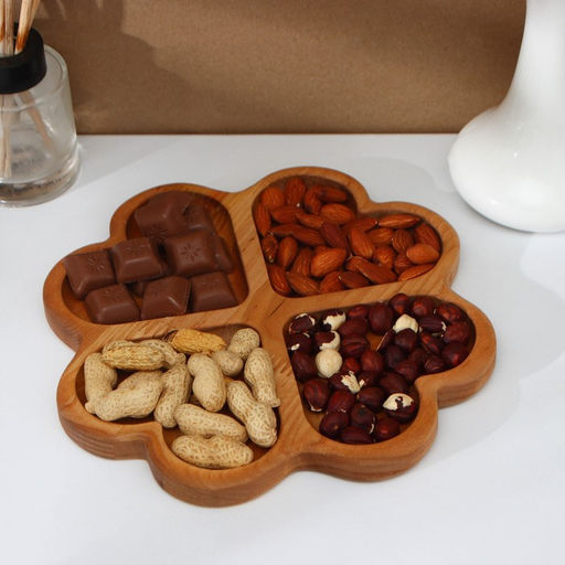 Менажница авторская Adelica «Сердце», 4 секции, 22×22×1.8 см, дерево берёза, пропитана минеральным маслом, коричневая