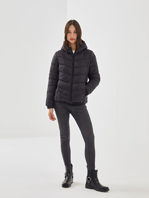 Kap??onlu Kad?n ?i?me Mont