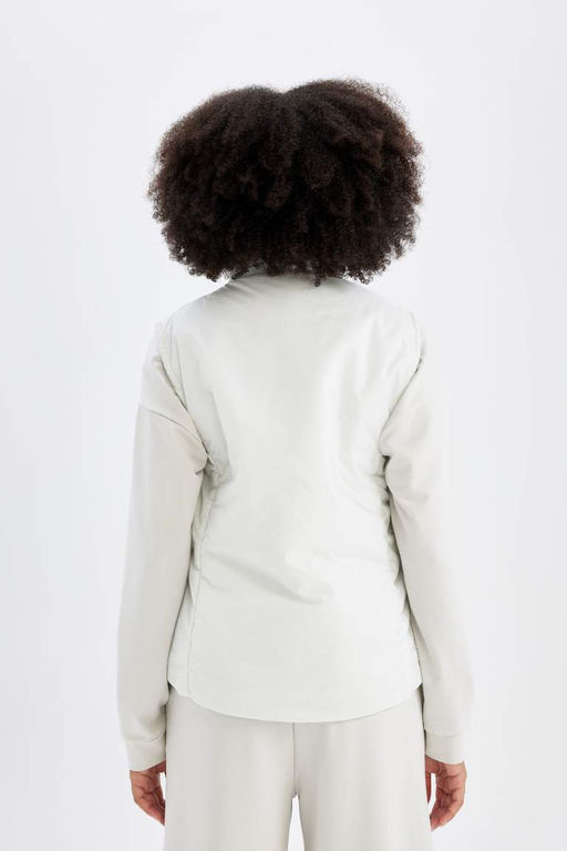 Водоотталкивающий надувной жилет для спортсменов DeFactoFit с воротником-стойкой  фото 7