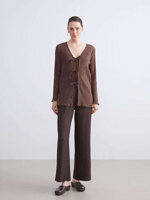 V Yaka Dokulu Kad?n H?rka