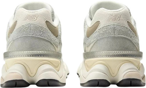 Кроссовки взрослые