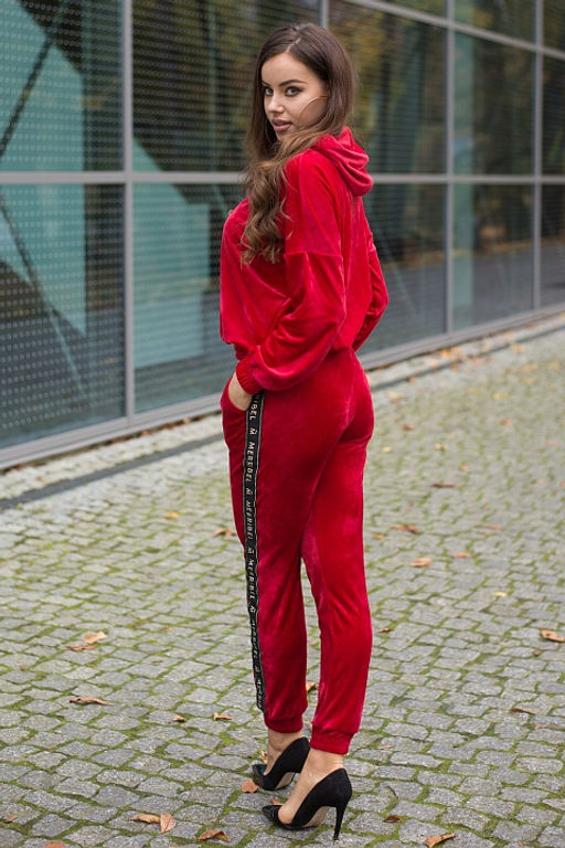 Provocateur Me dres Red