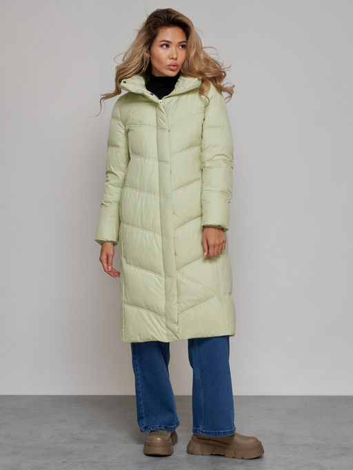 Пальто утепленное молодежное зимнее женское светло-зеленого цвета 52325ZS - Holdluck фото 4