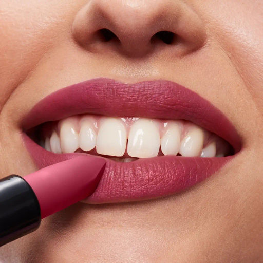 Увлажняющая матовая губная помада Ultra Colour, 3.6 г - Avon фото 8