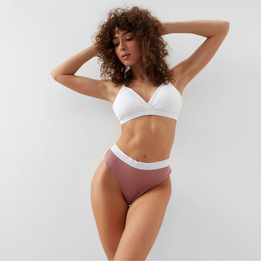 Трусы женские бразилиана MINAKU в рубчик, размер 48-50, цвет кофейный