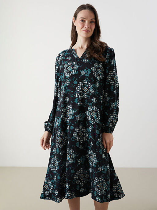 Ka??k Yaka ?i?ekli A Kesim Elbise