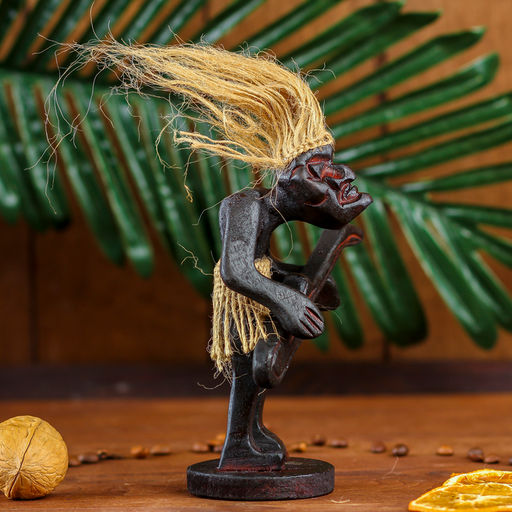 Сувенир «Абориген-гитарист», 16×10×8 см, дерево