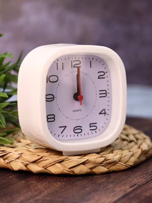 Часы-будильник TimeTrek, white (11х10,5 см)