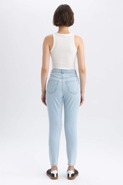 Lina Comfort Mom Fit, удобная посадка, легкие узкие джинсовые брюки длиной до щиколотки с рваными деталями и деталями - Defacto фото 6