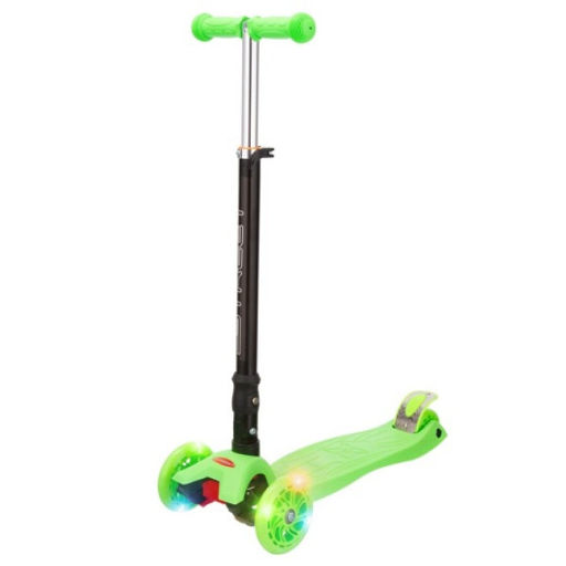 Самокат трехколесный