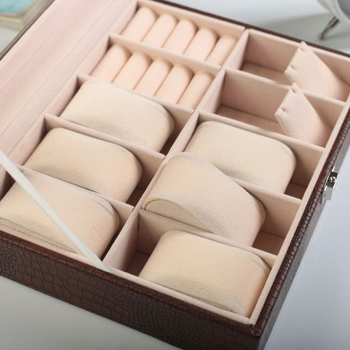 Шкатулка кожзам под часы 6 отделений и бижутерию Кофейный питон матовая 7,7х20х25,5 см - Simaland фото 3