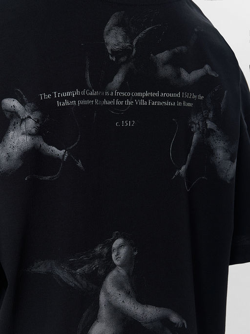 Футболка женская оверсайз черная с принтом