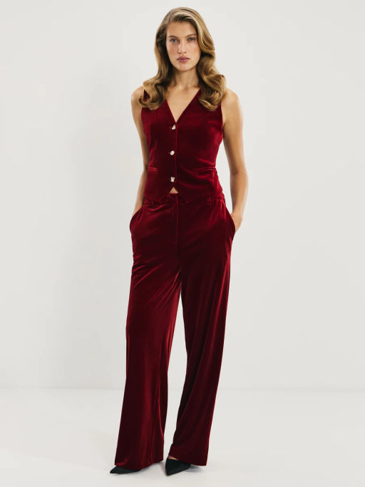 Приталенный жилет из бархата / Zarina