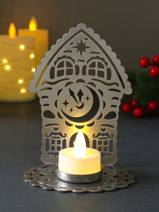 Подсвечник на 1 свечу Домик новогодний с часами, металл, серебряный, 6.7?10?13.5 см