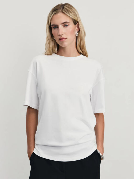 Базовая футболка свободного кроя / Zarina