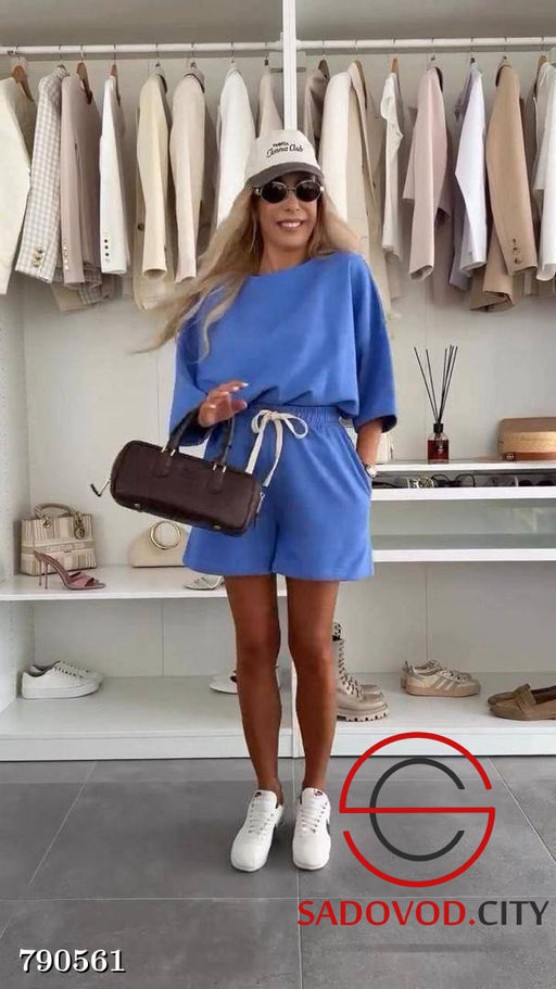 Женский костюм с шортами