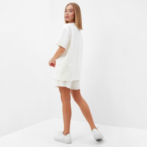 Костюм женский: футболка, шорты, MINAKU: SPORTY & STYLISH, экрю, размер 46