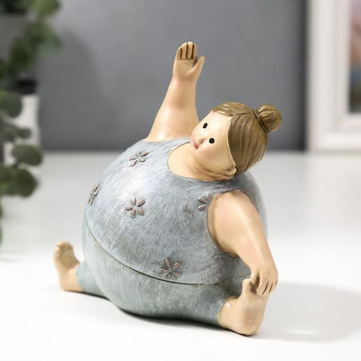 Фигурка полистоун «Пышечка: растяжка», 12×8.5×13 см